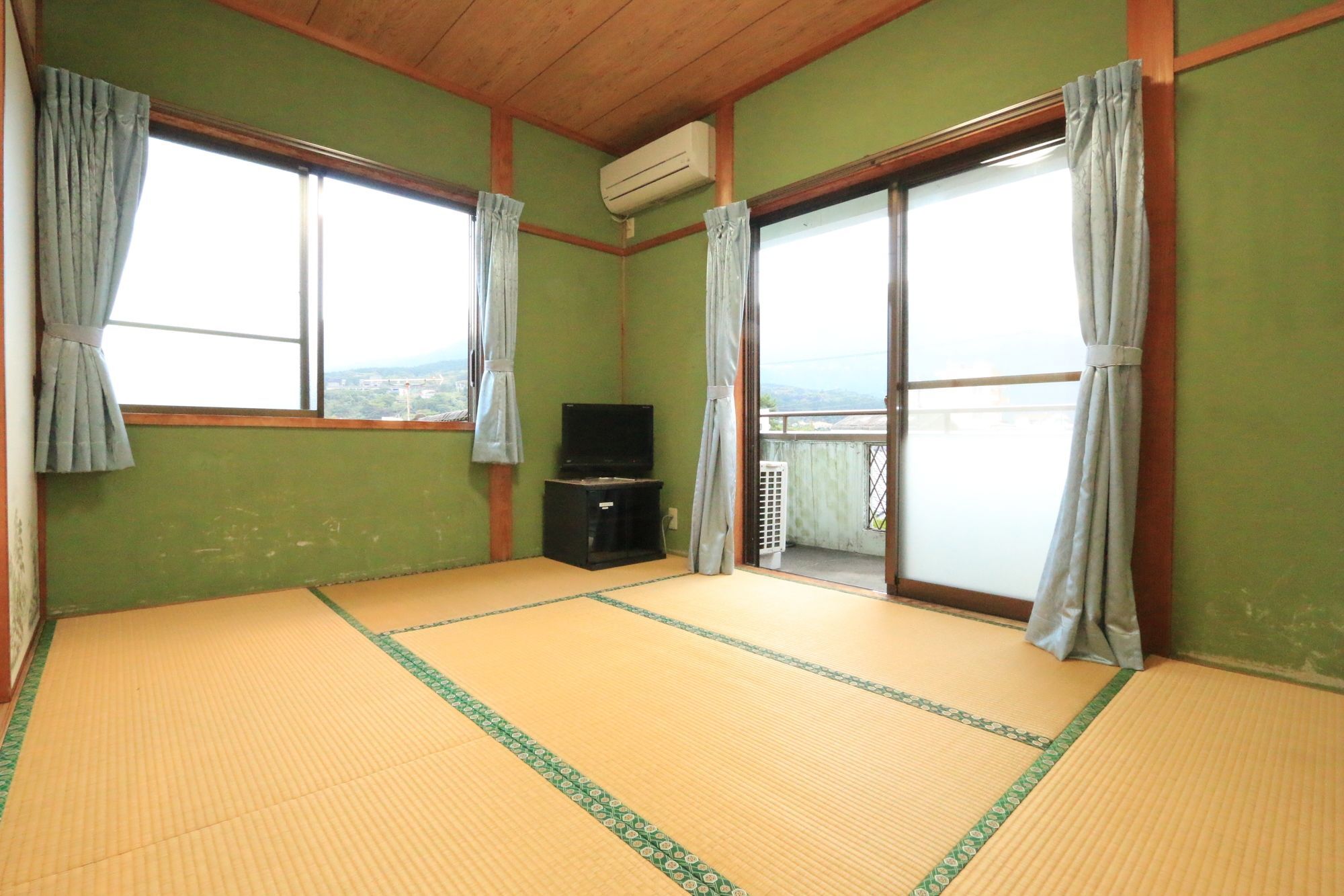 Hotel Miyanouraso Yakushima  Exterior foto